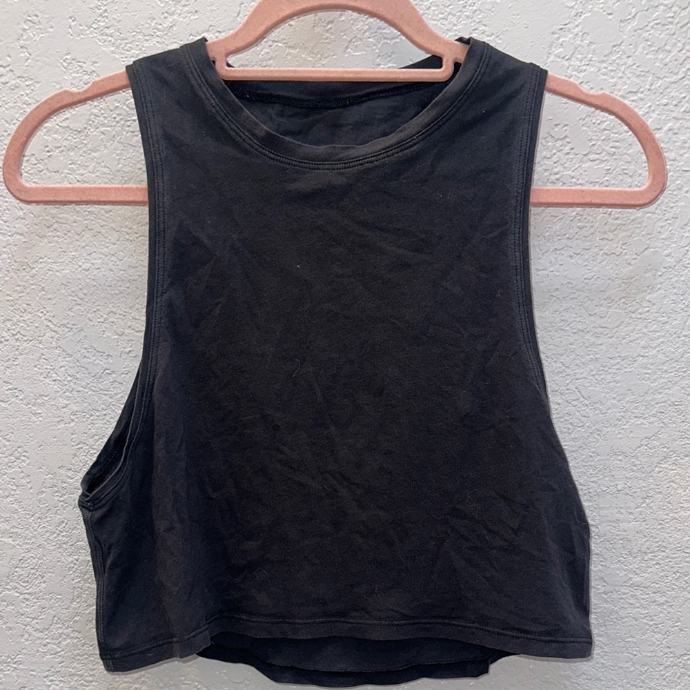 Lululemon cropped tank top